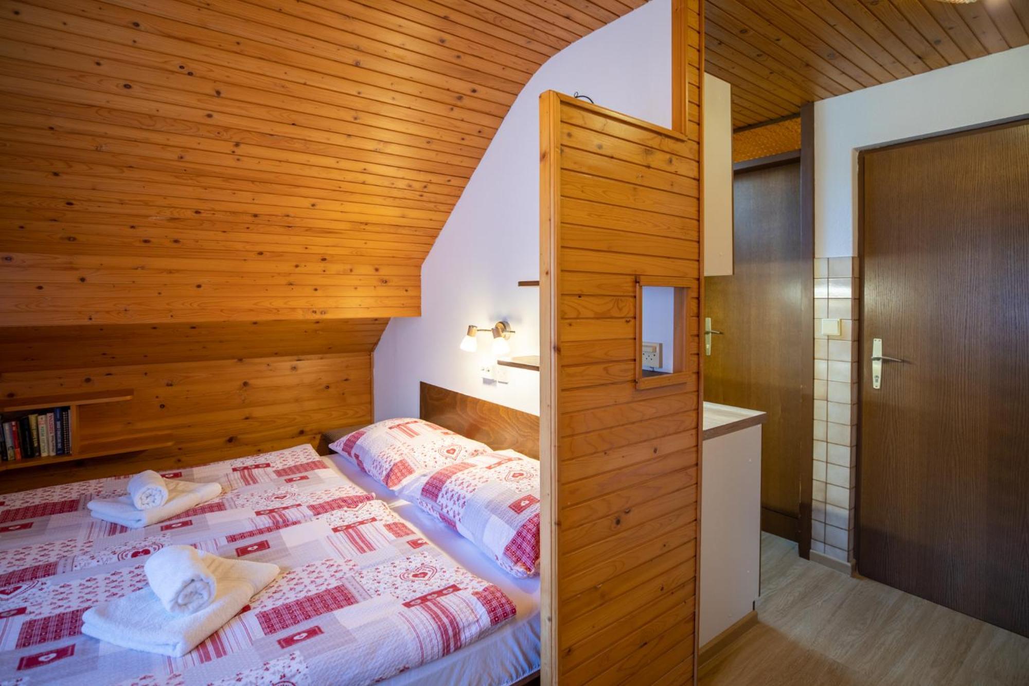 Apartmaji Prezelj Бохин Екстериор снимка