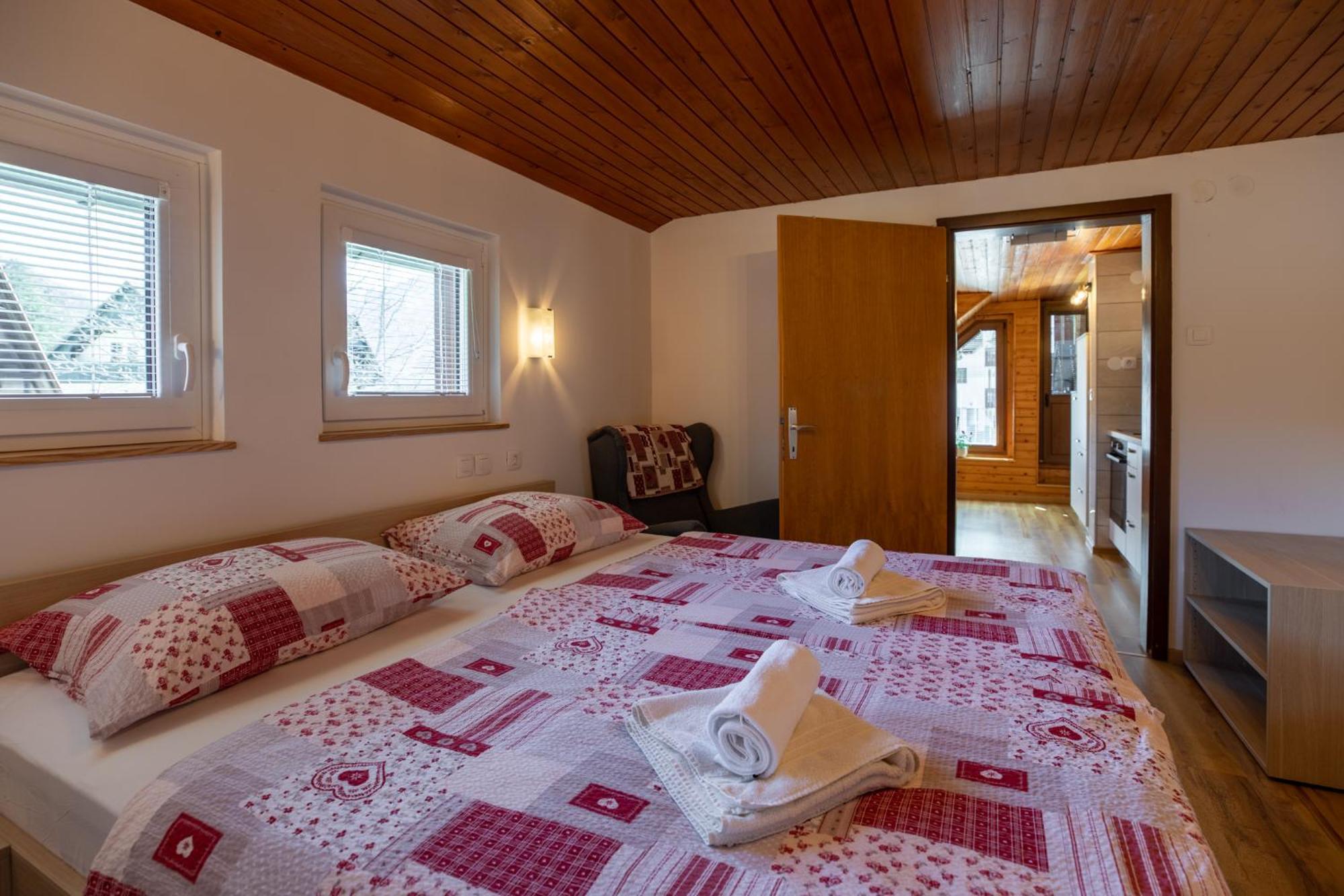 Apartmaji Prezelj Бохин Екстериор снимка